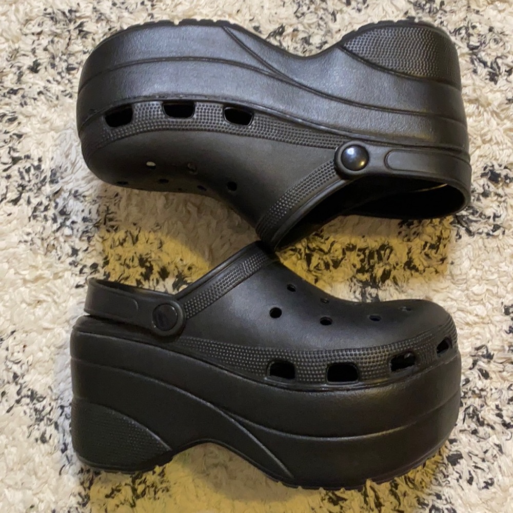 Platform crocs